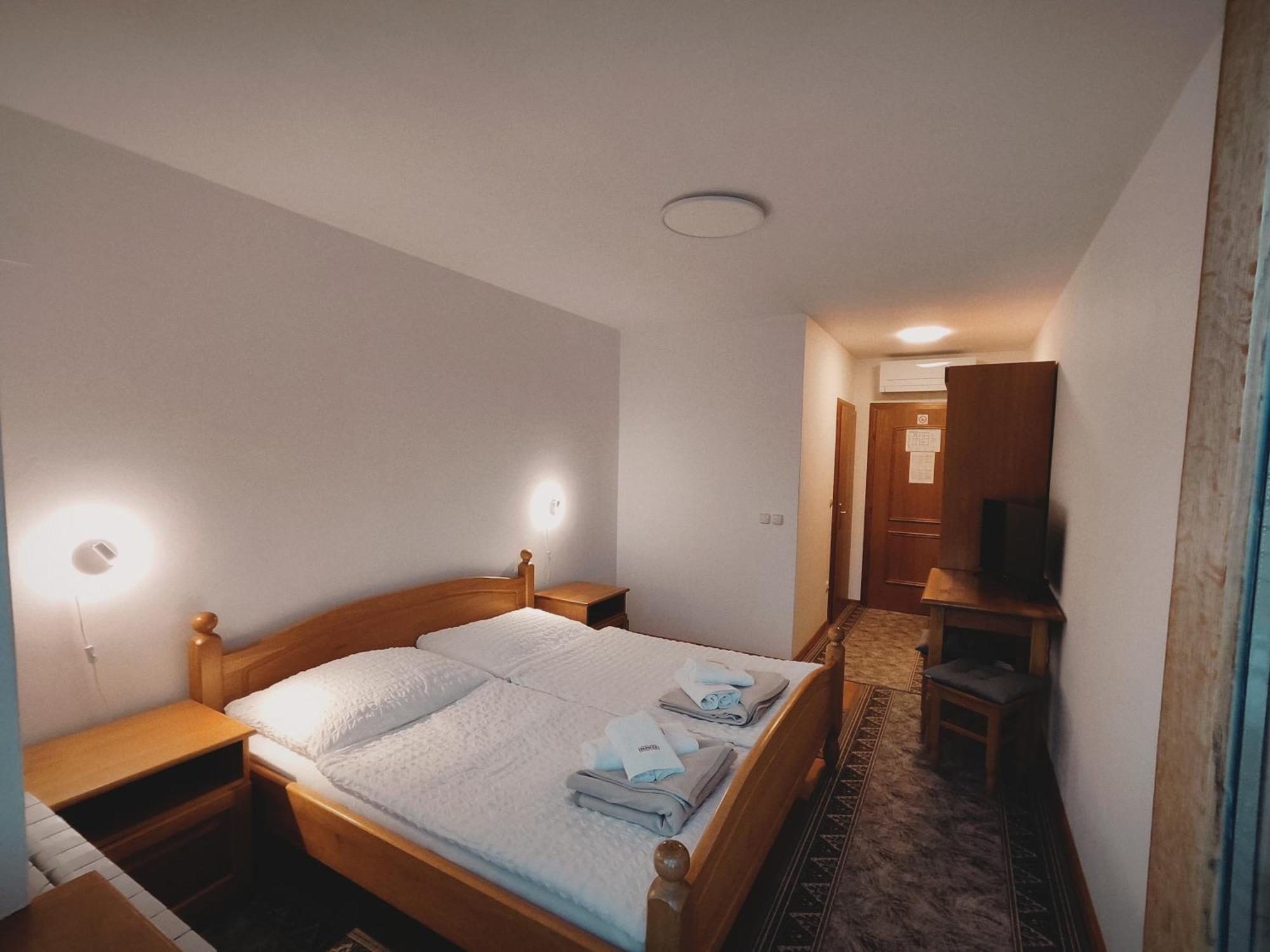 Rooms And Apartments Panker モラフスケ・トプリツェ エクステリア 写真